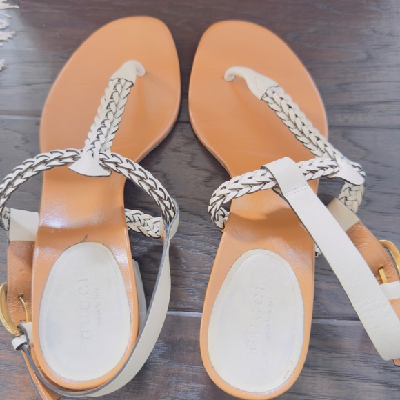 Gucci - Picture 2 of 4